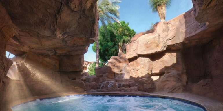 DESERT_OASIS_3