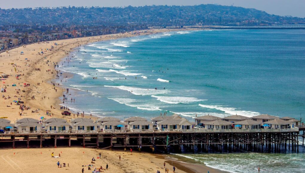 Sweeping views of Pacific Beach in San Diego